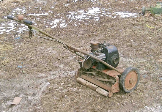 My grandfathers old Excello reel Mower gets repowered today. Briggs 5S